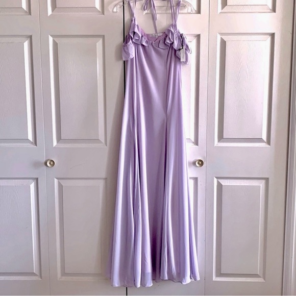 LOVERS + FRIENDS Leann Gown - Picture 10 of 12